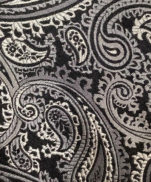 VERSACE（ヴェルサーチェ）VERSACE (ヴェルサーチェ) ペイズリー柄ネクタイ シルバー×ブラック サイズ:下記参照の古着・服飾アイテム