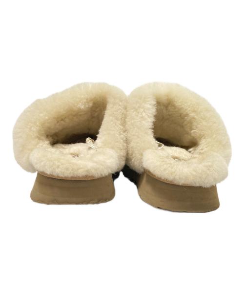 UGG（アグ）UGG (アグ) DISQUETTE ムートンサンダル ベージュ サイズ:25.0cmの古着・服飾アイテム