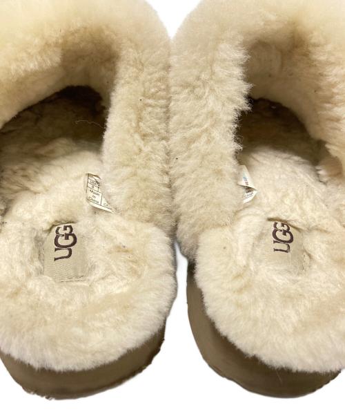 UGG（アグ）UGG (アグ) DISQUETTE ムートンサンダル ベージュ サイズ:25.0cmの古着・服飾アイテム