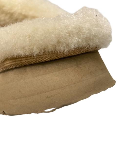 UGG（アグ）UGG (アグ) DISQUETTE ムートンサンダル ベージュ サイズ:25.0cmの古着・服飾アイテム