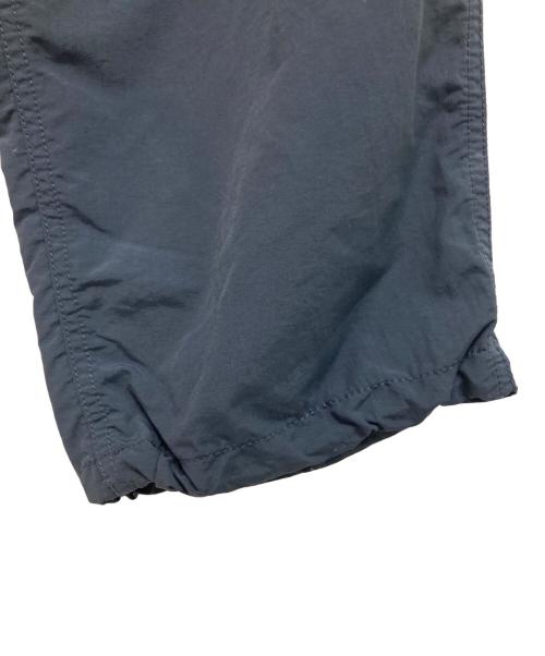 GRAMICCI（グラミチ）GRAMICCI (グラミチ) LOWERCASE (ロウワーケース) NYLON PACKABLE TRACK PANTS ネイビー サイズ: Lの古着・服飾アイテム