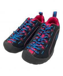 KEEN（キーン）の古着「JASPER ローカットスニーカー」｜ブラック×ピンク