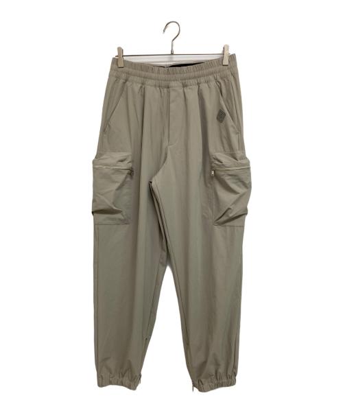 UNDER ARMOUR（アンダーアーマー）UNDER ARMOUR (アンダーアーマー) UNITED ARROWS (ユナイテッドアローズ) ナイロンカーゴパンツ ベージュ サイズ:Mの古着・服飾アイテム