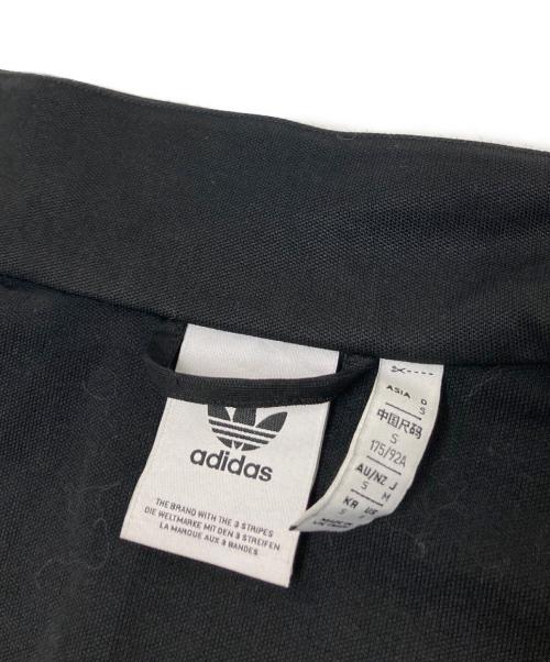 adidas（アディダス）adidas (アディダス) アディカラー クラシックス カットライン トラックジャケット ブラック サイズ:Mの古着・服飾アイテム