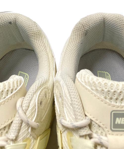 NEW BALANCE（ニューバランス）NEW BALANCE (ニューバランス) ローカットスニーカー ベージュ サイズ:28.0cmの古着・服飾アイテム