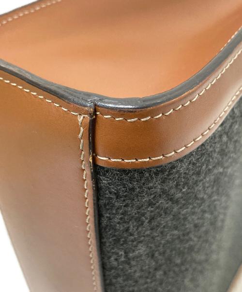 CELINE（セリーヌ）CELINE (セリーヌ) スモールバーティカルカバ グレー×ブラウンの古着・服飾アイテム