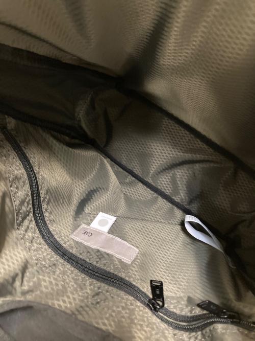 CIE（シー）CIE (シー) GRID3 SHOULDERBAG ブラックの古着・服飾アイテム