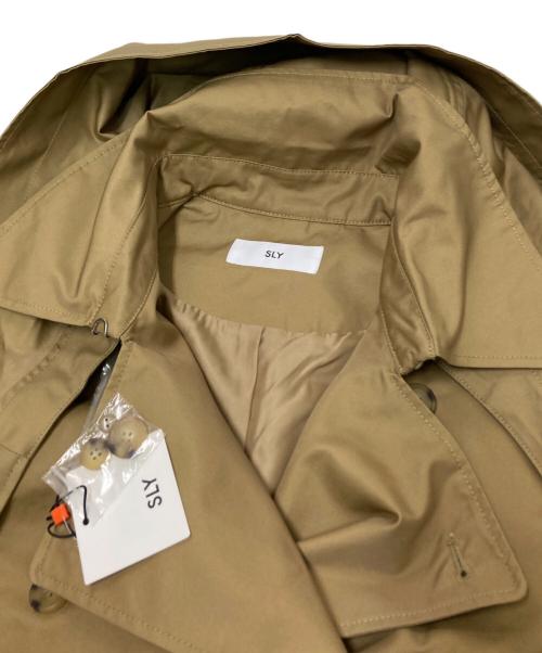 SLY（スライ）SLY (スライ) HOODED OVER TRENCH コート ベージュ サイズ:FREE 未使用品の古着・服飾アイテム