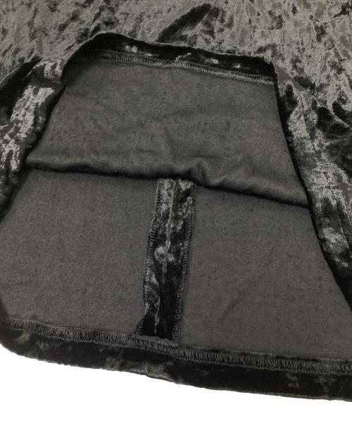 Yves Saint Laurent（イヴサンローラン）Yves Saint Laurent (イヴサンローラン) フロント刺繍ベロアカットソー ブラック サイズ:36の古着・服飾アイテム