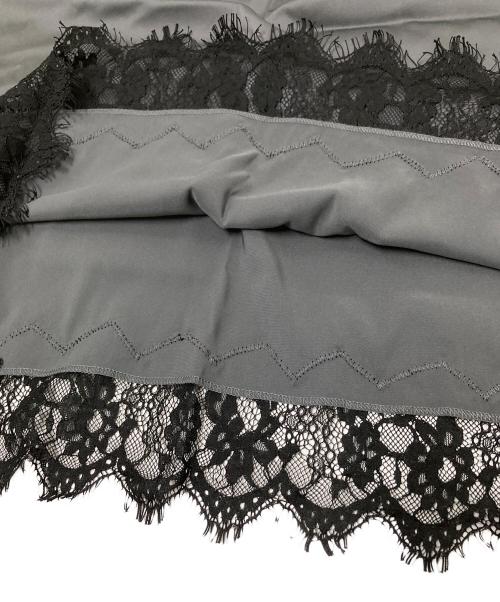 JOURNAL STANDARD relume（ジャーナルスタンダード レリューム）JOURNAL STANDARD relume (ジャーナルスタンダード レリューム) サテンレースキャミソール グレー×ブラック サイズ:Fの古着・服飾アイテム