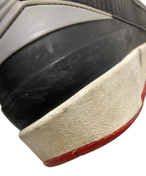NIKE（ナイキ）NIKE (ナイキ) AIR JORDAN 2 RETRO BLACK/CEMENT GREY-FIRE RED-SAIL ブラック×グレー サイズ:27.0cmの古着・服飾アイテム
