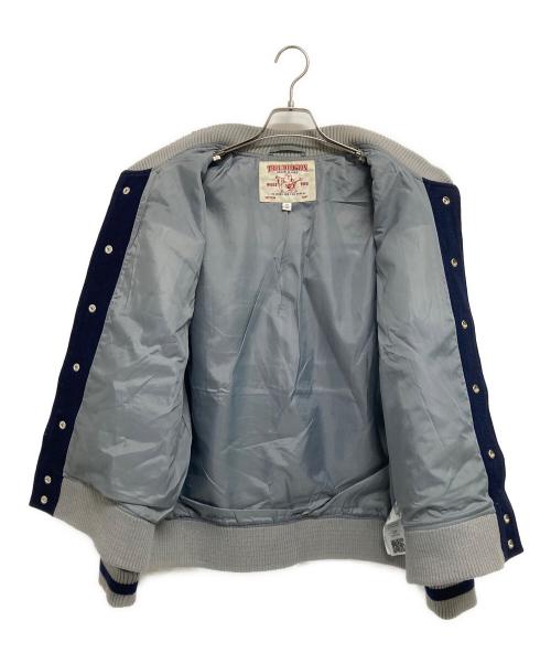 TRUE RELIGION（トゥルー レリジョン）TRUE RELIGION (トゥルー レリジョン) スタジャン グレー×ネイビー サイズ:Lの古着・服飾アイテム