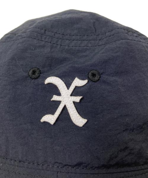 GOD SELECTION XXX（ゴッド セレクション トリプルエックス）GOD SELECTION XXX (ゴッド セレクション トリプルエックス) BUCKET HAT ブラック×ホワイト サイズ:下記参照の古着・服飾アイテム