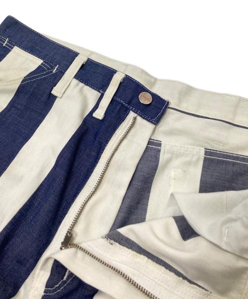 Wrangler（ラングラー）Wrangler (ラングラー) ストライプフレアパンツ ホワイト×ブルー サイズ:W38×L30の古着・服飾アイテム