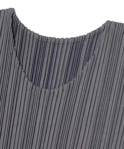PLEATS PLEASE（プリーツプリーズ）PLEATS PLEASE (プリーツプリーズ) ノースリーブプリーツブラウス グレー サイズ:4の古着・服飾アイテム