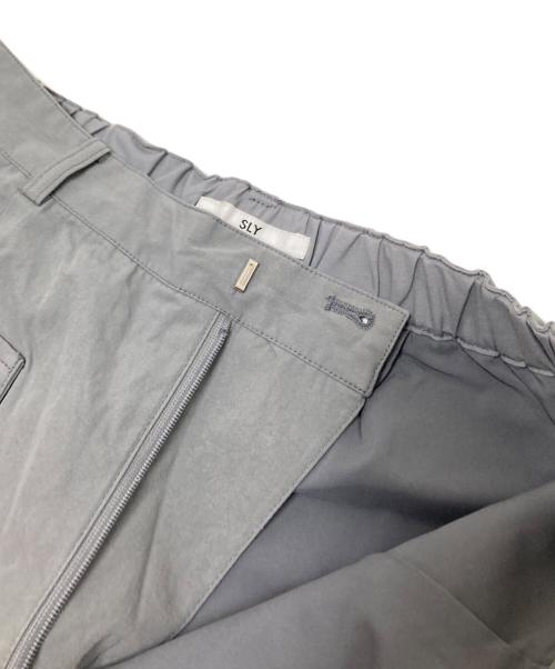 SLY（スライ）SLY (スライ) 2WAY PATCH POCKET TUCK WORK パンツ グレー サイズ:2の古着・服飾アイテム