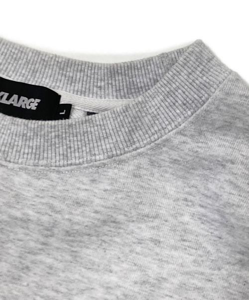 X-LARGE（エクストララージ）X-LARGE (エクストララージ) MONKEY WRENCHERS CREWNECK SWEATSHIRT グレー サイズ:Lの古着・服飾アイテム