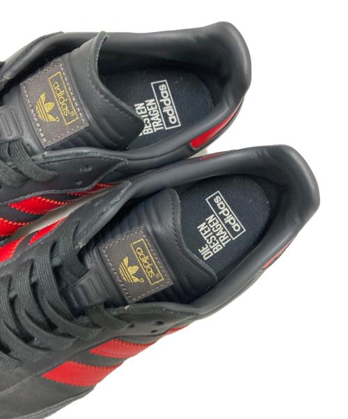 adidas（アディダス）adidas (アディダス) SAMBA OG グレー×レッド サイズ:27.5cmの古着・服飾アイテム
