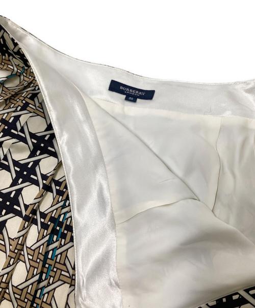 BURBERRY LONDON（バーバリーロンドン）BURBERRY LONDON (バーバリーロンドン) 総柄スカート ベージュ×ブラック サイズ:38の古着・服飾アイテム