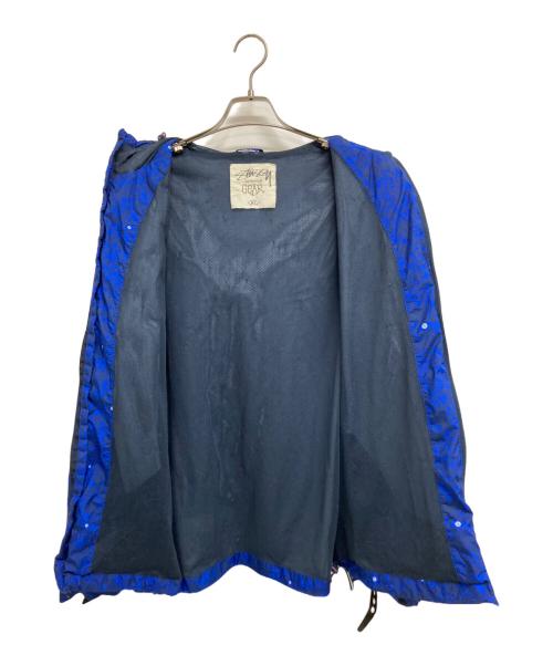 stussy（ステューシー）stussy (ステューシー) 総柄フーデットジャケット ブルー サイズ:XLの古着・服飾アイテム
