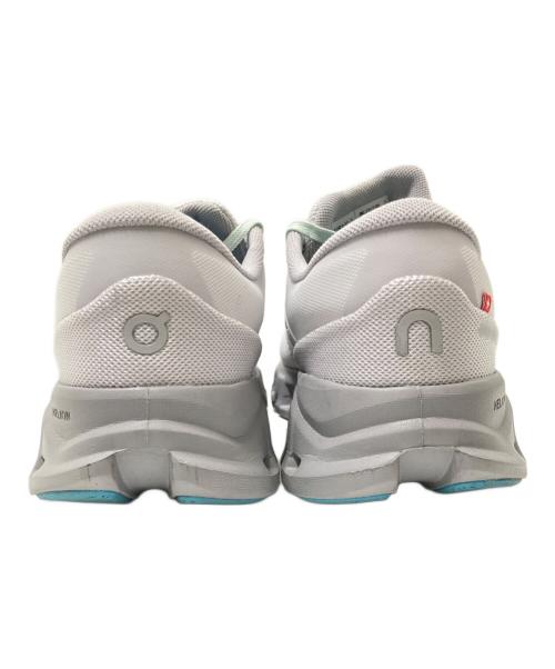 on（オン）on (オン) Cloud X 5 Cloudsurfer ホワイト サイズ:27.5cmの古着・服飾アイテム