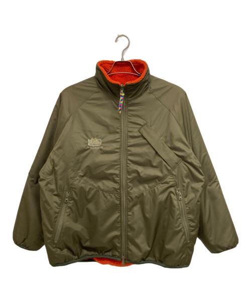 is-ness（イズネス）is-ness (イズネス) 1LDK別注 REVERSIBLE FLEECE JACKET オリーブ×オレンジ サイズ:Sの古着・服飾アイテム
