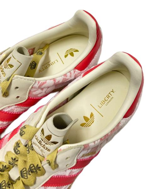 adidas（アディダス）adidas (アディダス) LIBERTY LONDON (リバティ ロンドン) SAMBA ローカットスニーカー レッド サイズ:28.0cmの古着・服飾アイテム