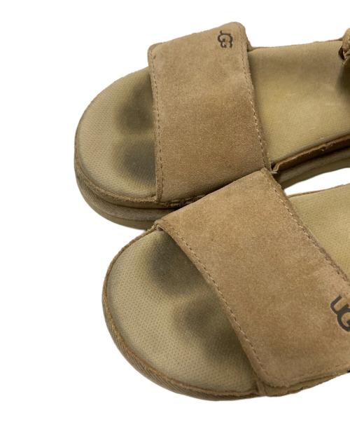 UGG（アグ）UGG (アグ) アンクルストラップサンダル ベージュ サイズ:24.0㎝の古着・服飾アイテム
