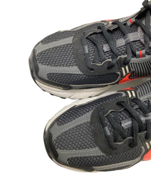 NIKE（ナイキ）NIKE (ナイキ) Zoom Vomero 5 スニーカー ブラック×グレー サイズ:27.5cmの古着・服飾アイテム