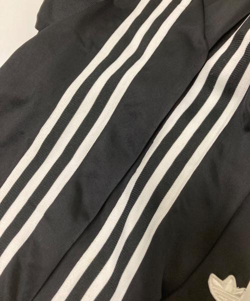 adidas（アディダス）adidas (アディダス) 復刻万国旗タグ トラックジャケット ブラック×ホワイト サイズ:105の古着・服飾アイテム