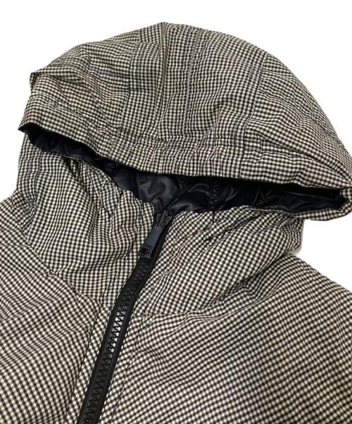 BURBERRY BLACK LABEL（バーバリーブラックレーベル）BURBERRY BLACK LABEL (バーバリーブラックレーベル) リバーシブルダウンジャケット ホワイト×ブラック サイズ:Lの古着・服飾アイテム