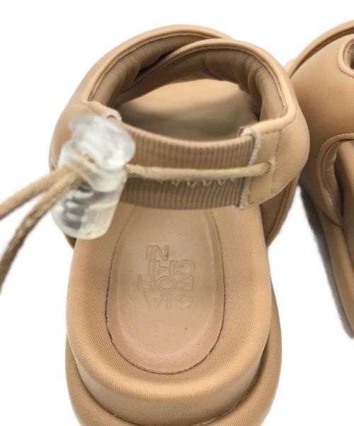 GIABORGHINI（ジアボルギーニ）GIABORGHINI (ジアボルギーニ) パデッド サンダル　GIA29　アンクルストラップサンダル ベージュ サイズ:36の古着・服飾アイテム