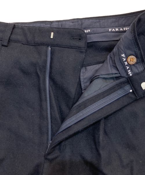 FARAH（ファーラー）FARAH (ファーラー) One Tuck Side Adjustable Pants FR0302-M4001　s ネイビー サイズ:32の古着・服飾アイテム