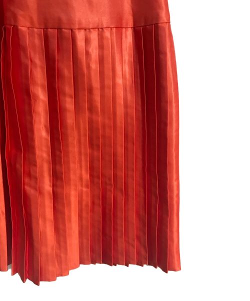 ADORE（アドーア）ADORE (アドーア) クリアサテンスカート　531-1120111 レッド サイズ:38の古着・服飾アイテム
