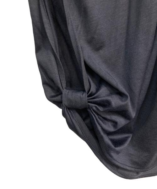 BURBERRY BLUE LABEL（バーバリーロンドンブルーレーベル）BURBERRY BLUE LABEL (バーバリーロンドンブルーレーベル) ノースリーブカットソー ネイビー サイズ:38の古着・服飾アイテム