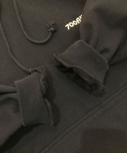 700FILL（セブンハンドレッドフィル）700FILL (セブンハンドレッドフィル) Embroidered Small Payment Logo Hoodie　ロゴ刺繍パーカー ブラック サイズ:Mの古着・服飾アイテム