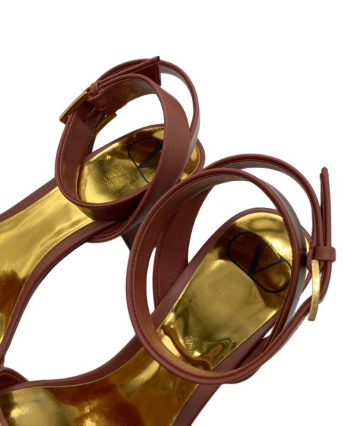 VALENTINO GARAVANI（ヴァレンティノ・ガラヴァーニ）VALENTINO GARAVANI (ヴァレンティノ・ガラヴァーニ) One Stud Ankle Strap Sandal ピンク サイズ:36 1/2の古着・服飾アイテム