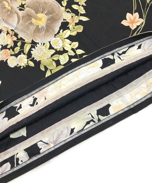 LEONARD（レオナール）LEONARD (レオナール) 花柄ストレッチセットアップ ブラック サイズ:トップス：LL/スカート：76の古着・服飾アイテム