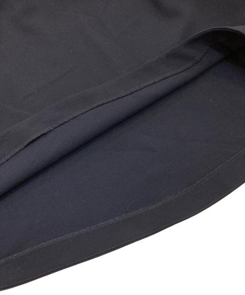 ENFOLD（エンフォルド）ENFOLD (エンフォルド) ダブルクロスVネックコクーンドレス　300CA233-0150 ネイビー サイズ:38の古着・服飾アイテム