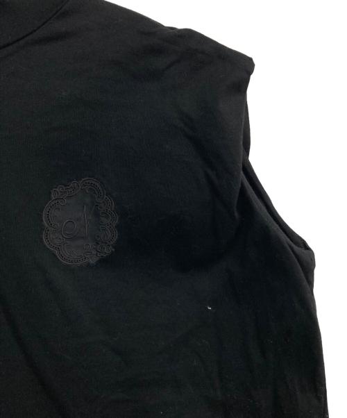 SEVEN TEN by MIHO KAWAHITO（セブン テン バイ ミホ カワヒト）SEVEN TEN by MIHO KAWAHITO (セブン テン バイ ミホ カワヒト) イニシャルレースノースリーブTシャツ　6S116 ブラック サイズ:Freeの古着・服飾アイテム