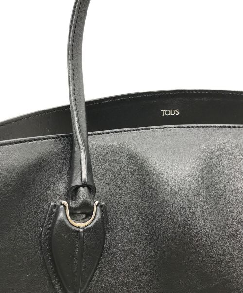 TOD'S（トッズ）TOD'S (トッズ) バイカラートートバッグ ブラック×ピンクの古着・服飾アイテム