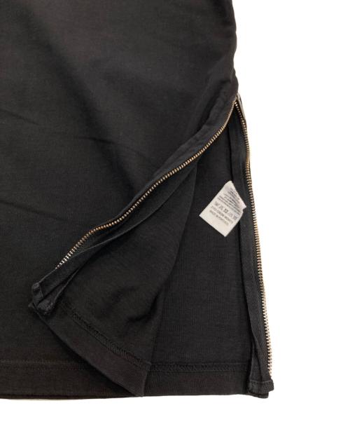 sacai（サカイ）sacai (サカイ) A.P.C. (アーペーセー) SIDE ZIP LOGO TEE　21E2-COEQW-M26978 ブラック サイズ:Mの古着・服飾アイテム
