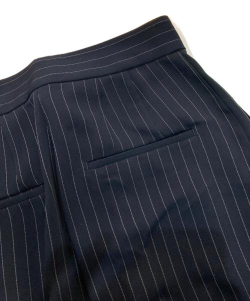 Plage（プラージュ）Plage (プラージュ) pin stripe スラックス　24SS　24030922714020 ネイビー サイズ:34の古着・服飾アイテム