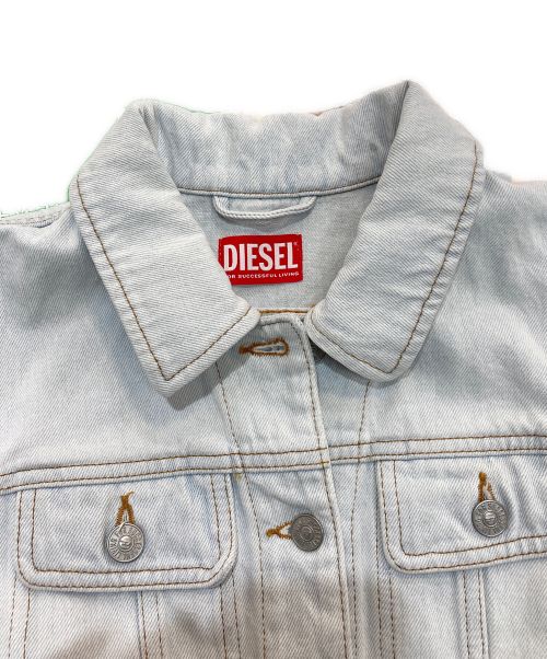 DIESEL（ディーゼル）DIESEL (ディーゼル) De-Slimmy-S クロップド デニムジャケット　DE-SLIMMY ライトインディゴ サイズ:XSの古着・服飾アイテム