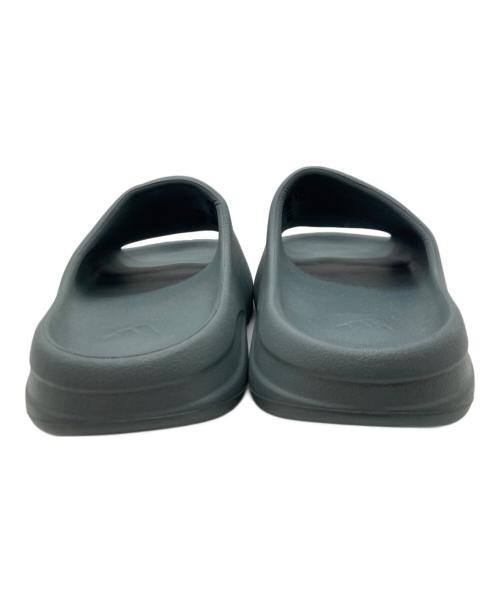 adidas（アディダス）adidas (アディダス) YEEZY SLIDE　ID2349 グレー サイズ:30.5cmの古着・服飾アイテム