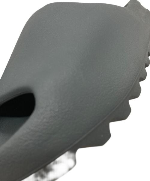 adidas（アディダス）adidas (アディダス) YEEZY SLIDE　ID2349 グレー サイズ:30.5cmの古着・服飾アイテム