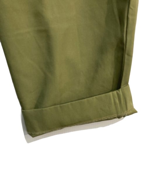 AURALEE（オーラリー）AURALEE (オーラリー) LIGHT WOOL MAX GABARDINE TWO-TUCK SLACKS　A24SP03MG カーキ サイズ:4の古着・服飾アイテム