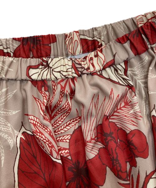 chignon（シニヨン）chignon (シニヨン) オリジナルプリントスカート レッド×ベージュ サイズ:Freeの古着・服飾アイテム