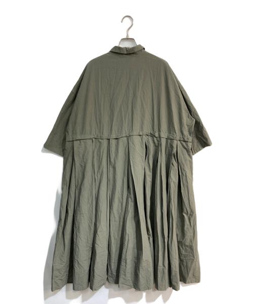 Veritecoeur（ヴェリテクール）Veritecoeur (ヴェリテクール) ボックスタックワンピース　VC-1694 カーキ サイズ:Freeの古着・服飾アイテム