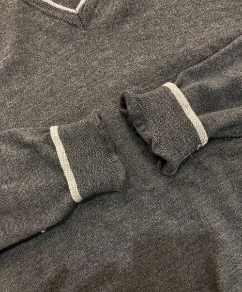 BROOKS BROTHERS（ブルックスブラザーズ）BROOKS BROTHERS (ブルックスブラザーズ) Vネックニット グレー サイズ:Mの古着・服飾アイテム